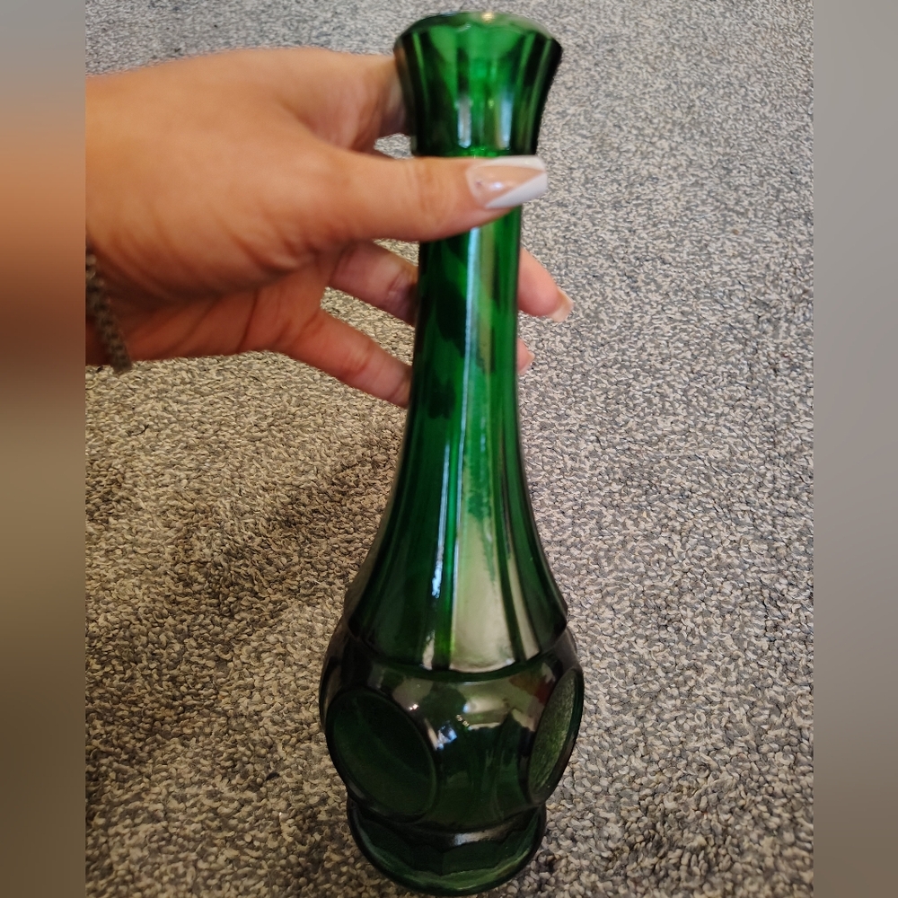Earth-friendly Vase - Picture 2 of 3